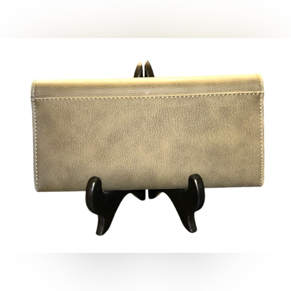 Universal Thread Olive Green Women’s Faux Leather Bifold Snap Wallet - Picture 2 of 7